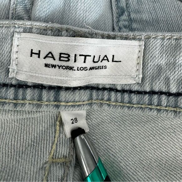 Habitual Light Wash Denim Jeans Straight Leg Raw Hem SZ 28 - Picture 14 of 16